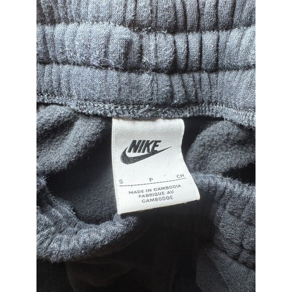 Nike Boys Size Small Black Cargo Sweat Shorts - Picture 4 of 6